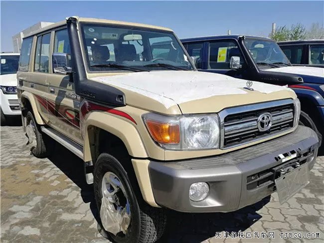 2018款豐田L(fēng)C76中東版 平行進(jìn)口復(fù)古越野現(xiàn)車熱銷