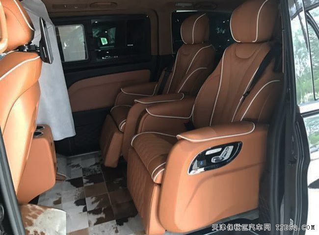 2018款奔馳METRIS美規(guī)版 雷達測距/冰箱/電動門現(xiàn)車59萬