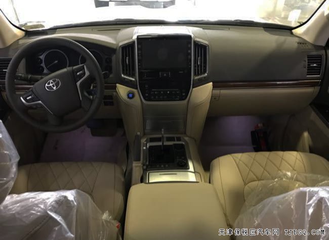 2018款豐田蘭德酷路澤5700中東版 現(xiàn)車優(yōu)惠酬賓