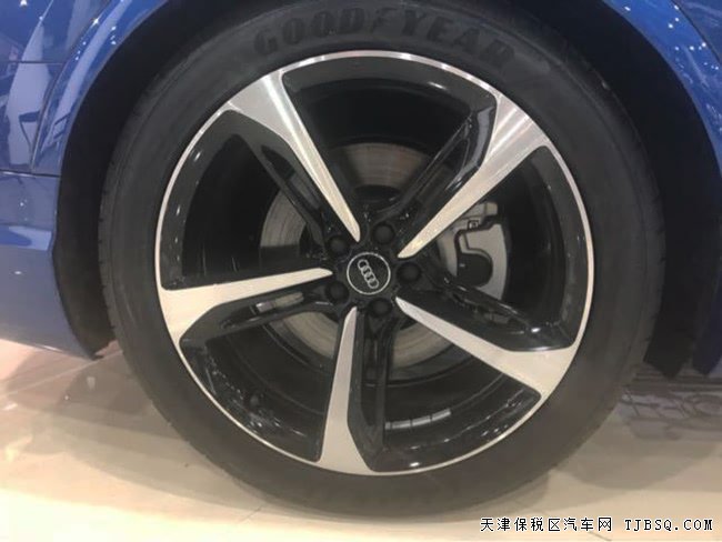 平行進(jìn)口17款奧迪Q7加規(guī)版 駕輔包/21輪/有雨現(xiàn)車86.5萬