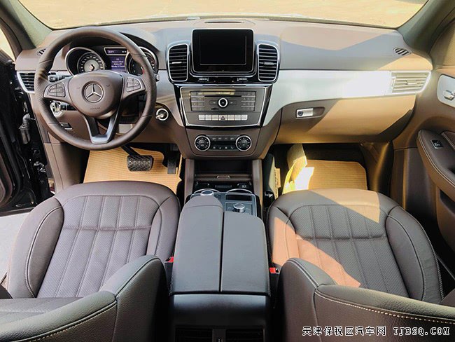 2018款奔馳GLE400中東版 18輪/小天窗/LED大燈現(xiàn)車75萬