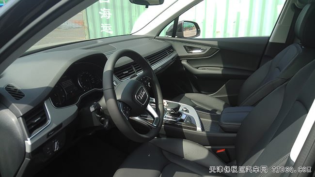 平行進(jìn)口車18款奧迪Q7加規(guī)版 7座/全景/19輪現(xiàn)車57.8萬