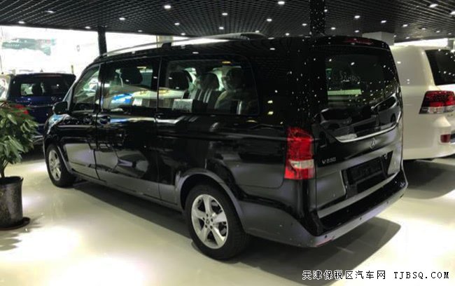 18款奔馳V250中東版 電動(dòng)門/17輪/自適應(yīng)巡航現(xiàn)車54.5萬