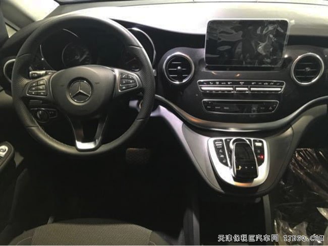 18款奔馳V250中東版 電動(dòng)門/17輪/自適應(yīng)巡航現(xiàn)車54.5萬