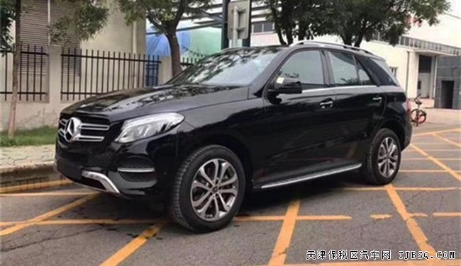 2018款奔馳GLE400中東版 全景天窗/智能卡/19輪現(xiàn)車78萬