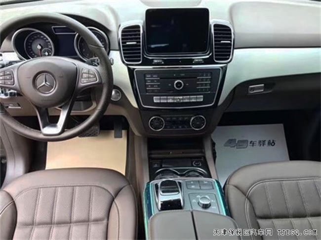 2018款奔馳GLE400中東版 全景天窗/智能卡/19輪現(xiàn)車78萬