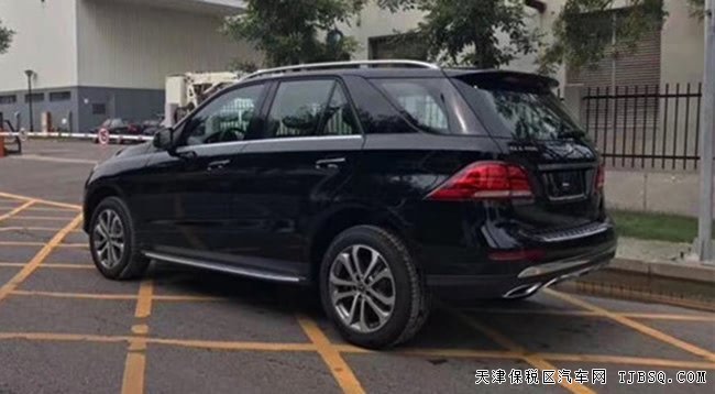 2018款奔馳GLE400中東版 全景天窗/智能卡/19輪現(xiàn)車78萬