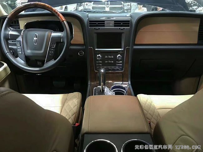 2017款林肯領(lǐng)航員3.5T加規(guī)版 四座/22輪/NAPPA現(xiàn)車85萬