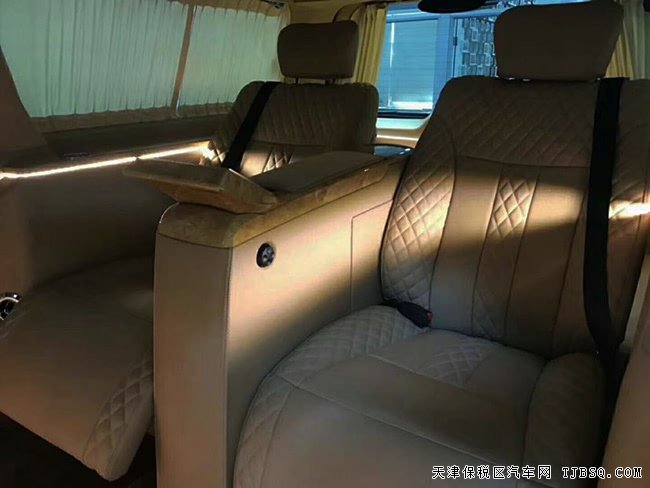2017款林肯領(lǐng)航員3.5T加規(guī)版 四座/22輪/NAPPA現(xiàn)車85萬