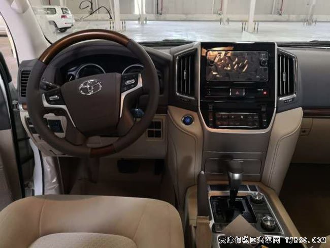 平行進(jìn)口車(chē)豐田酷路澤5700中東版 18款現(xiàn)車(chē)震撼讓利