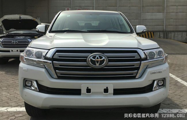 2018款豐田酷路澤5700中東版 天窗/18輪/遙啟現(xiàn)車93萬(wàn)