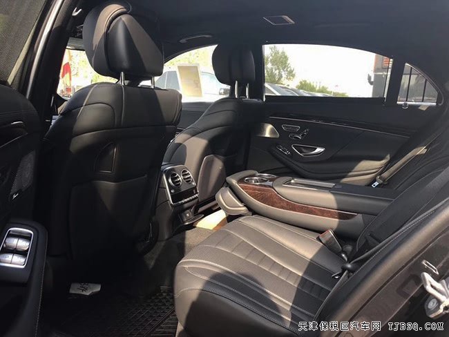 2018款奔馳S560加規(guī)版 智能包/運動包/豪華包現(xiàn)車153萬