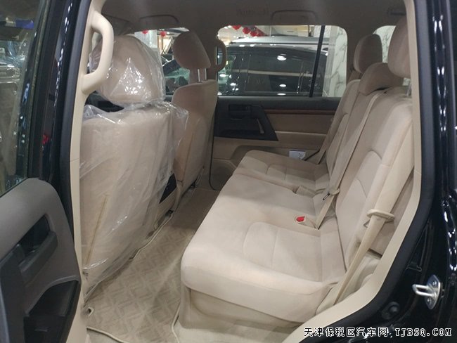 2018款豐田酷路澤4500中東版 柴油現(xiàn)車優(yōu)惠尊享