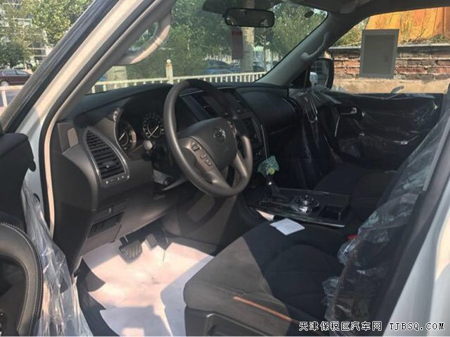 2018款日產(chǎn)尼桑途樂Y62中東版 7座SUV現(xiàn)車震撼呈現(xiàn)