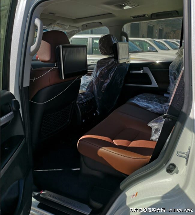 2018款豐田酷路澤5700中東版 底升/20輪/12氣囊現(xiàn)車120萬