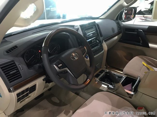 2018款豐田酷路澤4600中東版 7座/18輪/天窗現(xiàn)車82.5萬