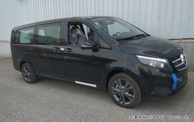 2018款奔馳V250中東版 18輪/7座真皮/電動門現(xiàn)車55.8萬