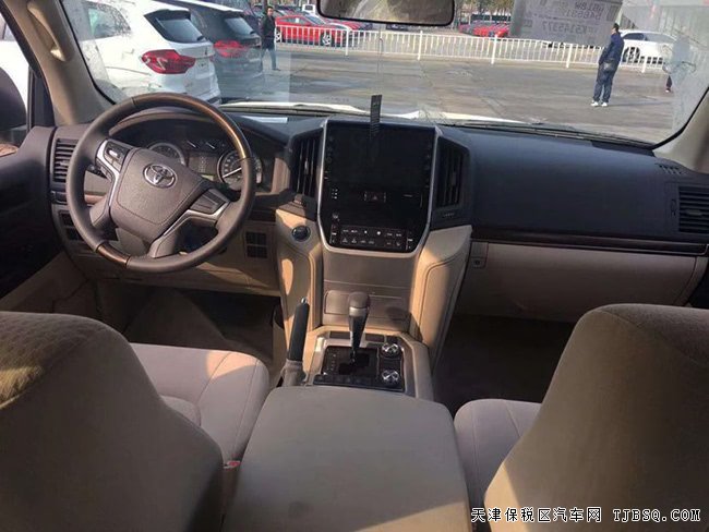 平行進(jìn)口車豐田酷路澤4000中東版 19款現(xiàn)車酬賓
