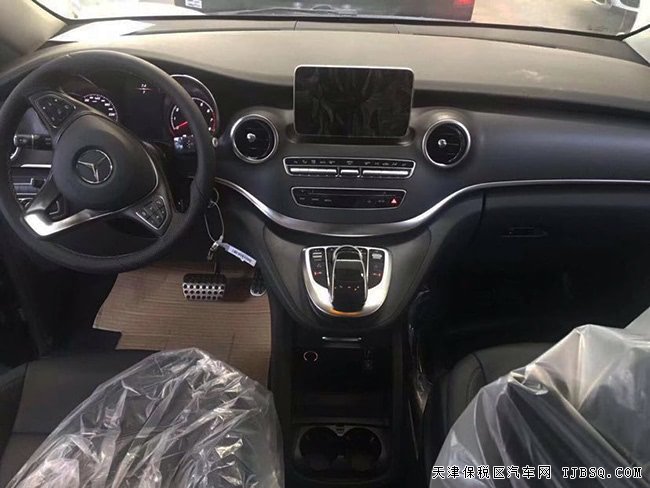 2018款奔馳V250加長版 七座真皮/18輪/電動門現(xiàn)車55.5萬