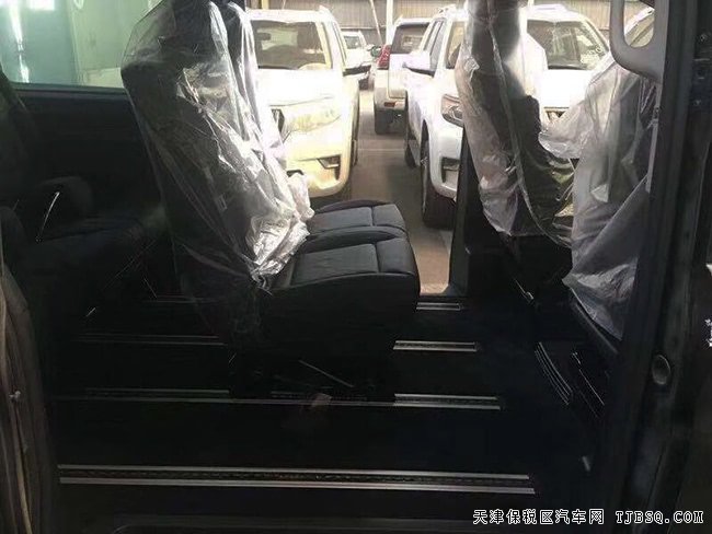 2018款奔馳V250加長版 七座真皮/18輪/電動門現(xiàn)車55.5萬