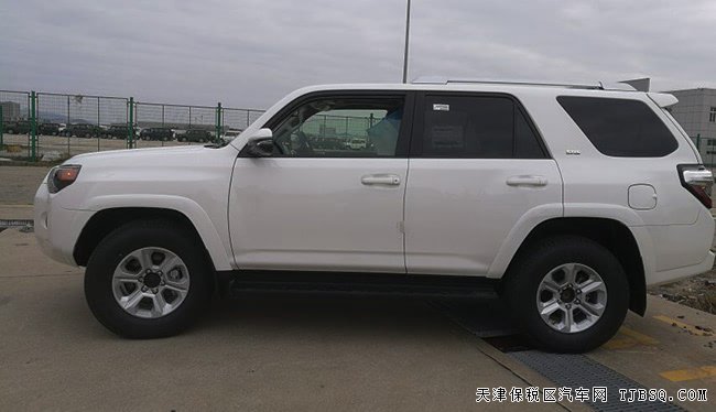 2018款豐田超霸4.0L美規(guī)版 5座/8氣囊/17輪現(xiàn)車50萬樂享