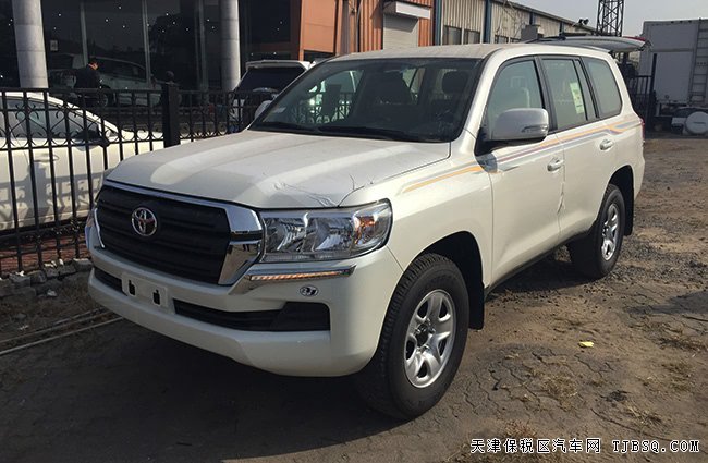 2018款豐田蘭德酷路澤4000中東版 冰箱/17輪現(xiàn)車61.8萬