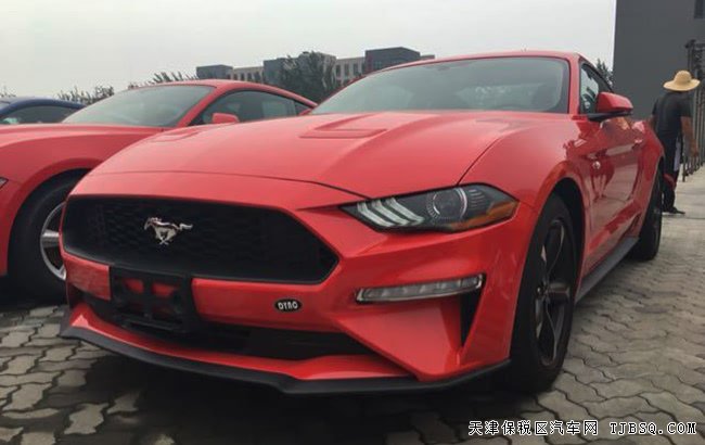 2018款福特野馬2.3T加規(guī)版 經(jīng)典肌肉跑車現(xiàn)車鉅惠