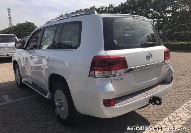 18款豐田酷路澤5700中東版 12氣囊/天窗/七座現(xiàn)車(chē)90.7萬(wàn)