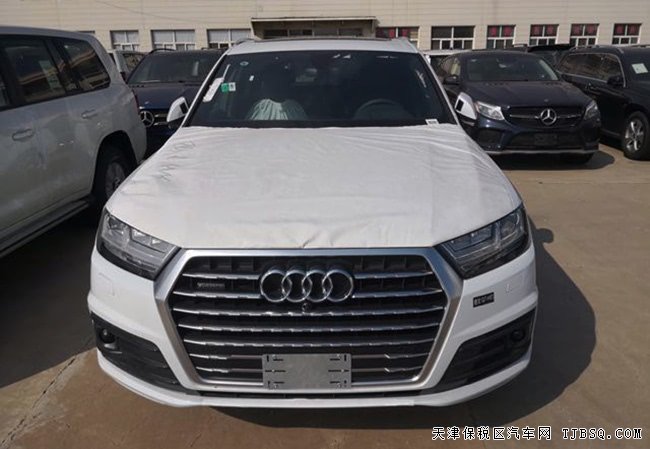 2018款?yuàn)W迪Q7加規(guī)版 全景天窗/Sline包/駕輔現(xiàn)車71.5萬(wàn)