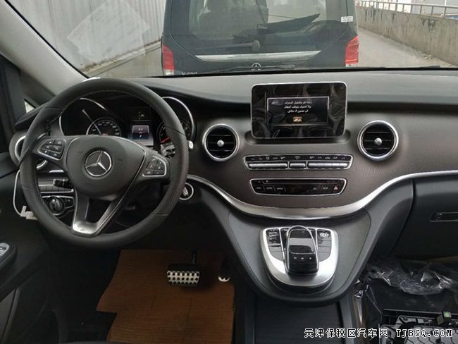 2019款奔馳V250中東版 七座真皮/18輪/電動(dòng)門(mén)現(xiàn)車55.5萬(wàn)