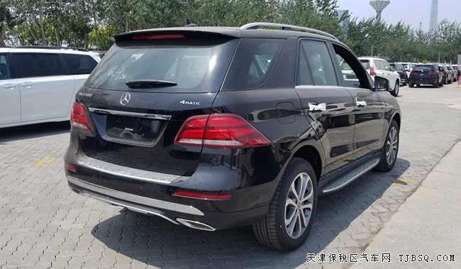 2018款奔馳GLE400中東版 全景天窗/19輪/小牛皮現(xiàn)車74萬