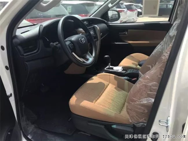 平行進(jìn)口車豐田穿越者2700中東版 18款現(xiàn)車熱賣