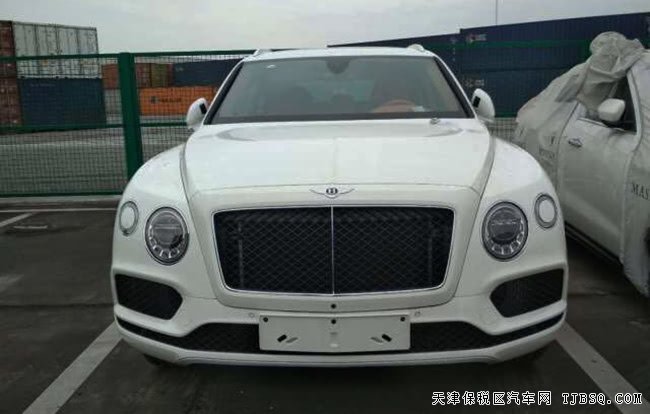 2018款賓利添越4.0T柴油版 全景天窗/5座/20輪現(xiàn)車233萬