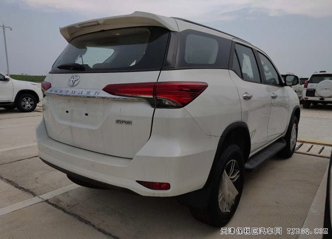 2018款豐田穿越者2700中東版 七座/17鋁輪/底掛現(xiàn)車32萬