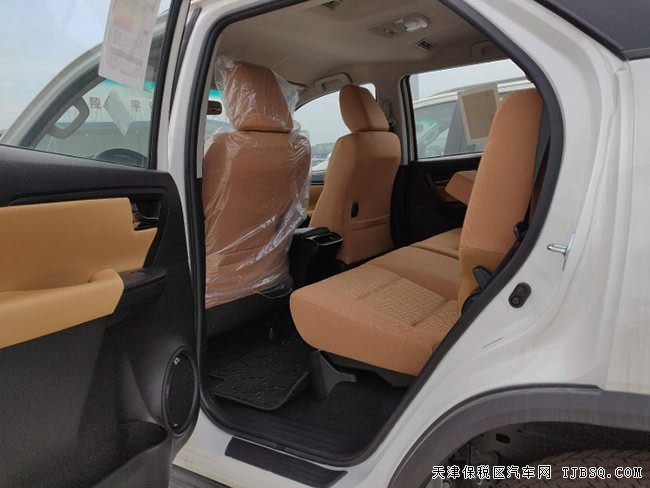 2018款豐田穿越者2700中東版 七座/17鋁輪/底掛現(xiàn)車32萬