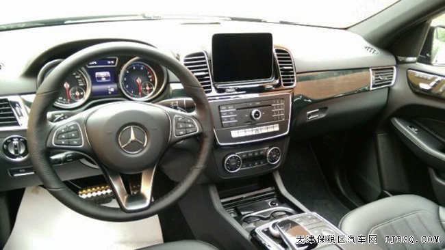 2018款奔馳GLE400加規(guī)版 燈光包/豪華包/21輪現(xiàn)車72.5萬