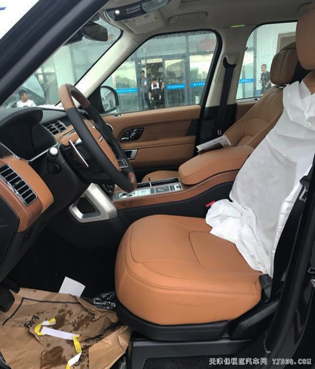 2018款路虎攬勝3.0T創(chuàng)世版 豪華SUV現(xiàn)車惠滿津城