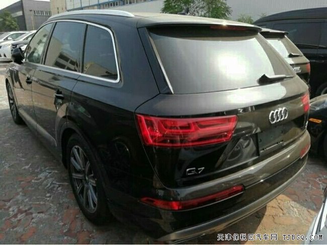 2018款?yuàn)W迪Q7加拿大版 20輪/BOSE/全景/動(dòng)態(tài)包現(xiàn)車74萬