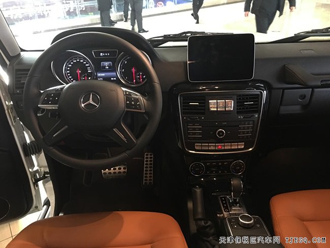 2018款奔馳G350d柴油版 19AMG輪/天窗/3差速鎖現(xiàn)車138萬