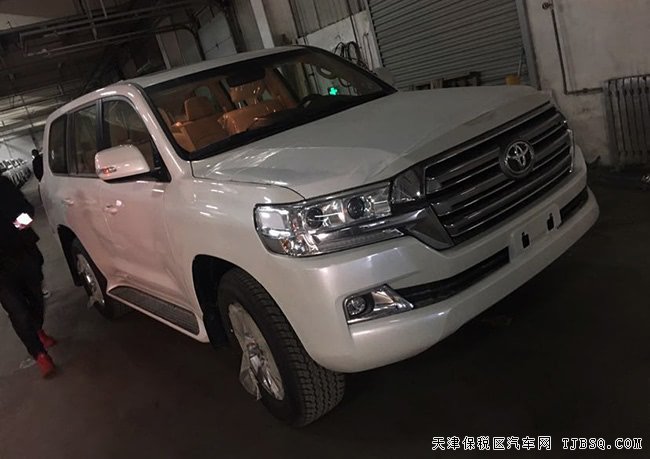 19款豐田酷路澤5700中東版 12氣囊/18輪/天窗現(xiàn)車96.5萬