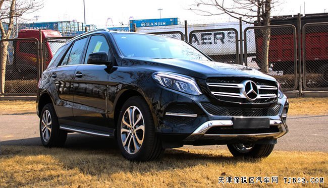 2018款奔馳GLE400中東版 全景/LED大燈/智能卡現(xiàn)車75萬