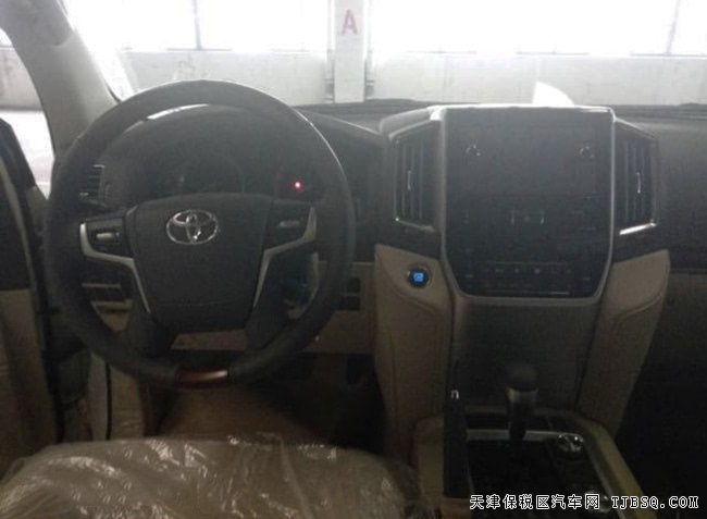 2018款豐田酷路澤5700中東版 陸地巡洋艦現(xiàn)車熱銷