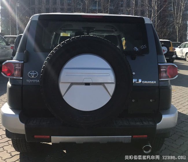 2019款豐田FJ酷路澤中東版 8氣囊/JBL/雙油箱現(xiàn)車52.5萬