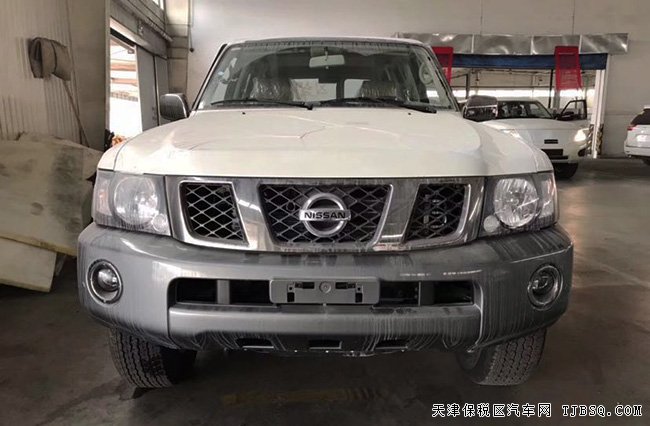 2018款日產(chǎn)途樂Y61中東版 中后差速鎖/17輪/7座現(xiàn)車75萬