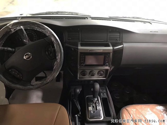 2018款日產(chǎn)途樂Y61中東版 中后差速鎖/17輪/7座現(xiàn)車75萬