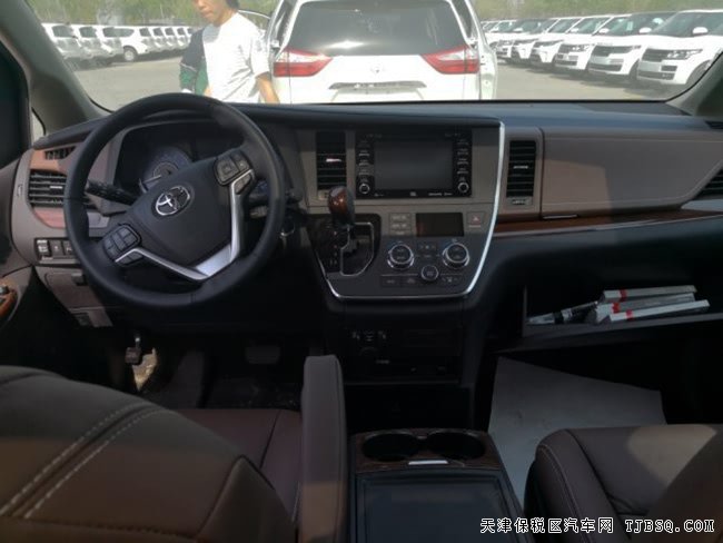 2018款豐田塞納四驅(qū)頂配版7座MPV 3.5L現(xiàn)車(chē)優(yōu)購(gòu)