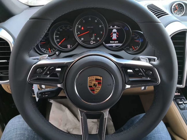 18款保時(shí)捷卡宴3.6L鉑金版 豪華包/全景/金屬漆現(xiàn)車93萬