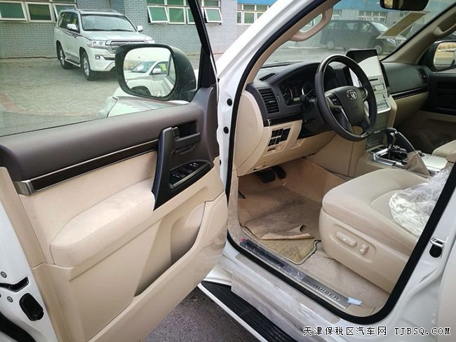 2019款豐田酷路澤4000中東版 7座/天窗/前小杠現(xiàn)車69萬