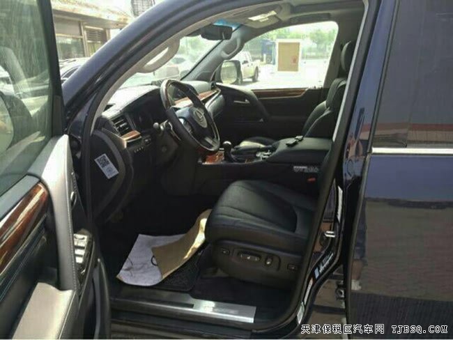 平行進(jìn)口車?yán)卓怂_斯LX570加規(guī)版 18款現(xiàn)車盡享經(jīng)典