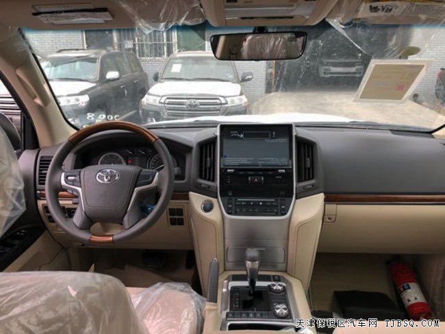 2018款豐田酷路澤4600中東版 陸巡V8現(xiàn)車(chē)優(yōu)惠購(gòu)